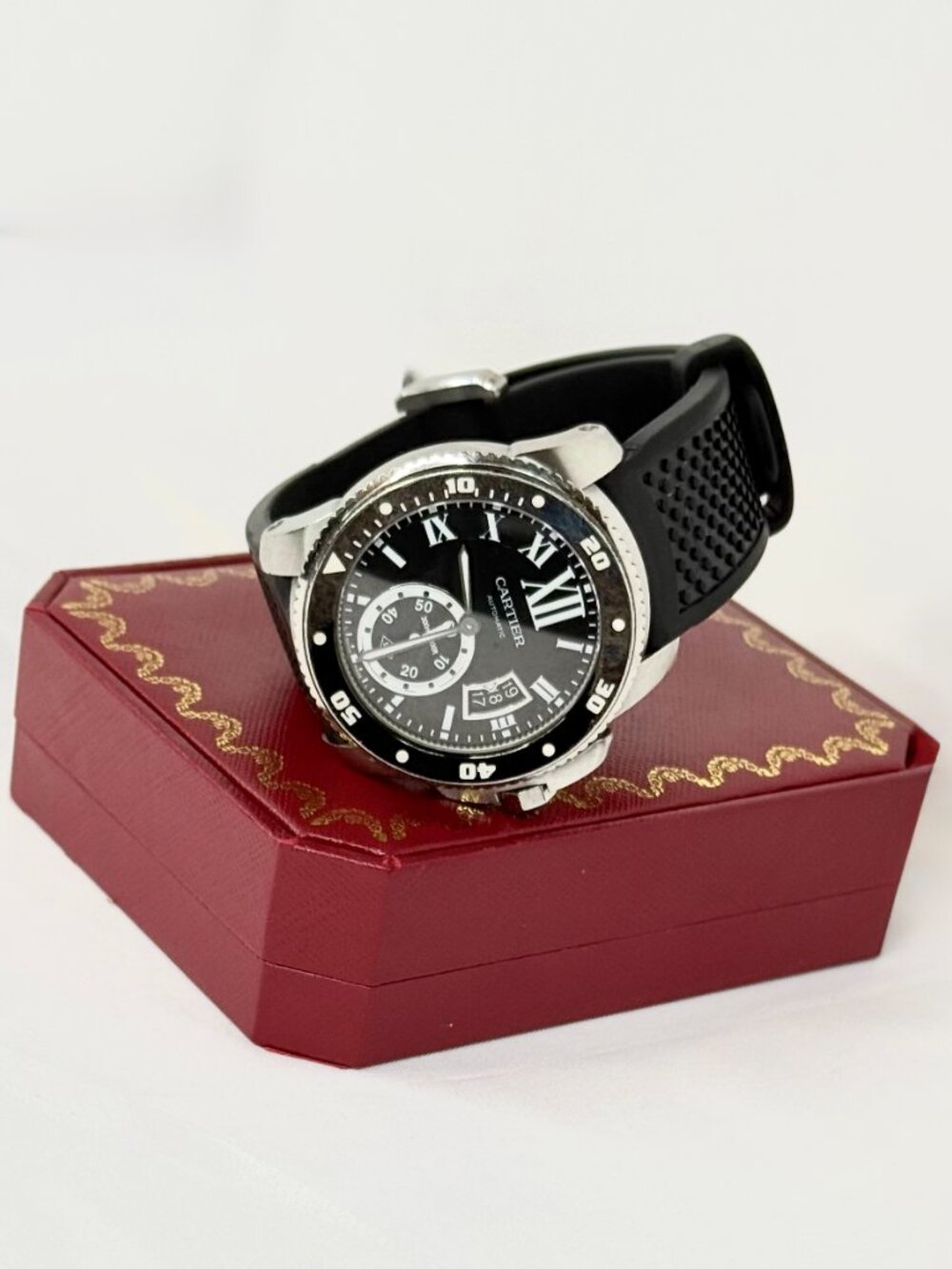 Cartier Calibre Diver 42mm Automatic Watch W7100056 Box & Service Records